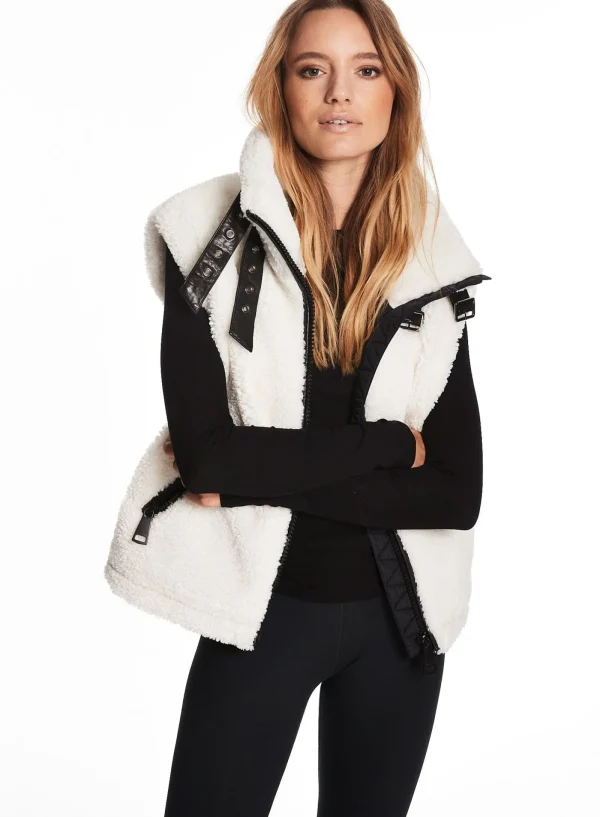Women SAM. Vests-Sherpa Vest