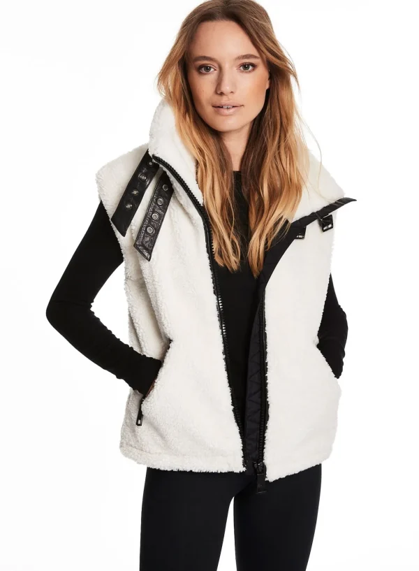Women SAM. Vests-Sherpa Vest